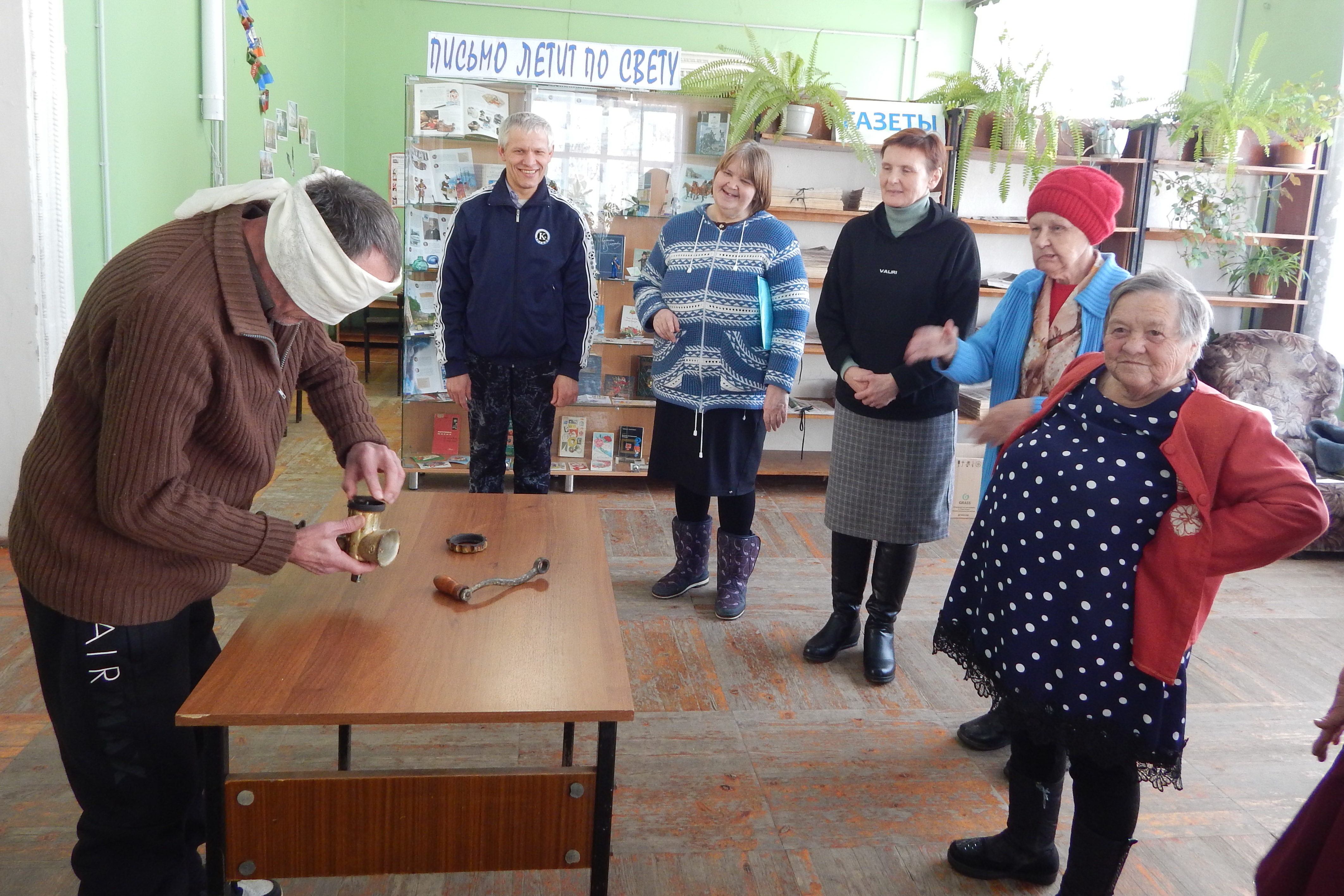  Мы чтим сынов отечества в мундирах